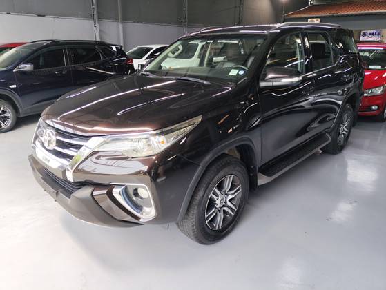 TOYOTA HILUX SW4 2.7 SR 4X2 16V FLEX 4P AUTOMÁTICO TOYOTA HILUX SW4 2.7 SR 4X2 16V FLEX 4P AUTOMÁTICO